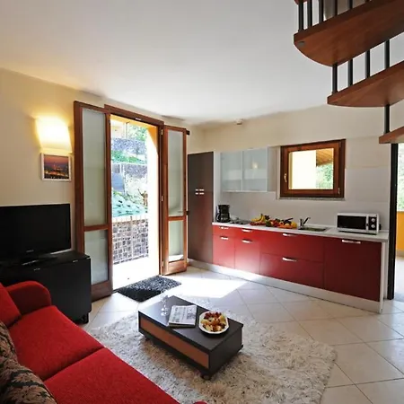 Sleeps 6 Pool Argegno