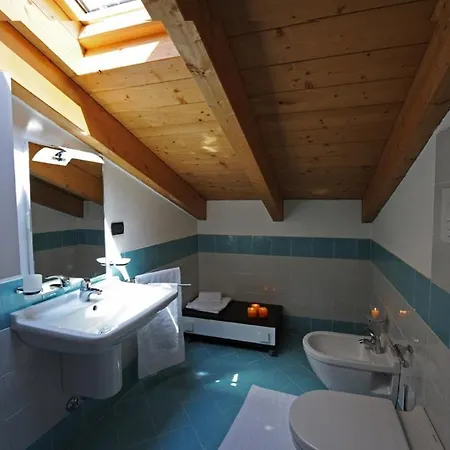 Sleeps 6 Pool דירה *